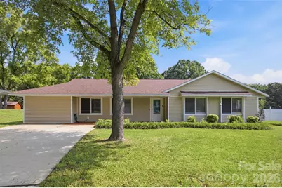 416 King John Circle, Gastonia, NC 28056 - Photo 1