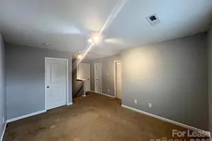 4828 Lynn Lee Cir, Charlotte, NC 28269 - Photo 5