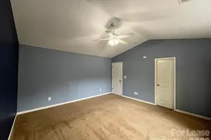 4828 Lynn Lee Cir, Charlotte, NC 28269 - Photo 7