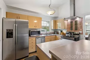 4737 Autumn Leaf Ln, Charlotte, NC 28277 - Photo 5