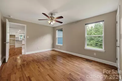 1515 Berkley Street SW, Lenoir, NC 28645 - Photo 15