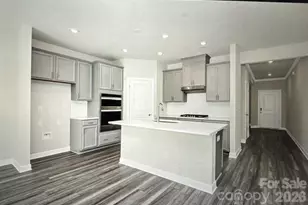 12008 Camden Hurst Rd, Charlotte, NC 28278 - Photo 3
