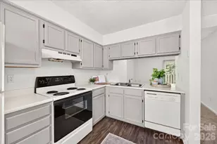 614 Lex Dr, Charlotte, NC 28262 - Photo 7