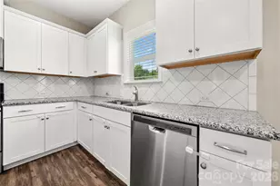 4628 Meshack Ave, Charlotte, NC 28213 - Photo 11