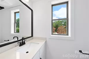 1120 Berryhill Rd, Charlotte, NC 28208 - Photo 17