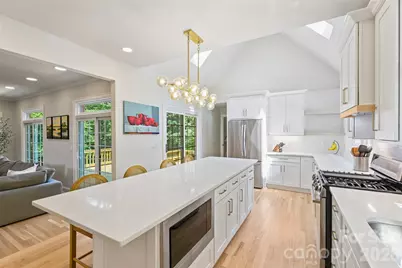 7701 Walthall Court, Charlotte, NC 28210 - Photo 17
