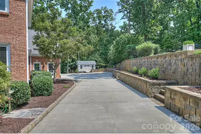 7701 Walthall Court, Charlotte, NC 28210 - Photo 45