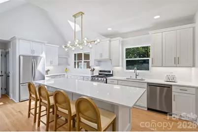 7701 Walthall Court, Charlotte, NC 28210 - Photo 15