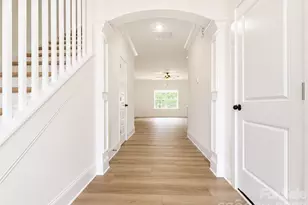 1220 N Sharon Amity Rd, Charlotte, NC 28211 - Photo 7