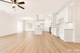1220 N Sharon Amity Rd, Charlotte, NC 28211 - Photo 9