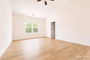 1220 N Sharon Amity Rd, Charlotte, NC 28211 - Photo 17