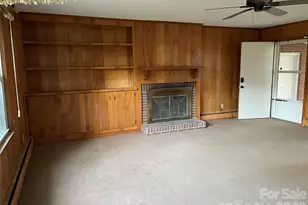 318 Academy St, Canton, NC 28716 - Photo 29