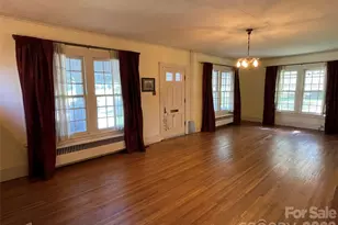 318 Academy St, Canton, NC 28716 - Photo 3