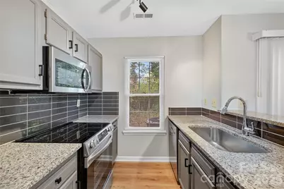 6407 Windsor Gate Lane, Charlotte, NC 28215 - Photo 21