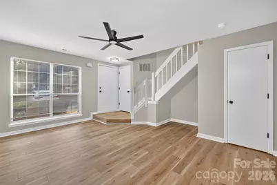 6407 Windsor Gate Lane, Charlotte, NC 28215 - Photo 7