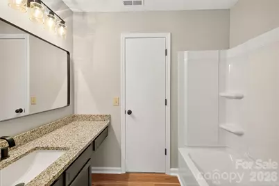 6407 Windsor Gate Lane, Charlotte, NC 28215 - Photo 15