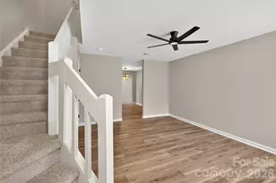 6407 Windsor Gate Ln, Charlotte, NC 28215 - Photo 5