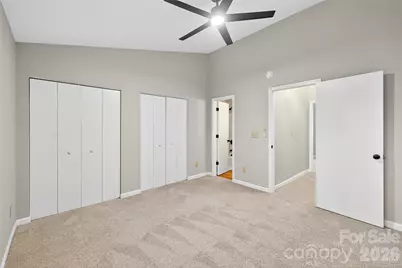 6407 Windsor Gate Lane, Charlotte, NC 28215 - Photo 13