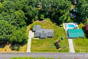 1599 Oakmont Dr, Lenoir, NC 28645 - Photo 31