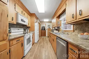 1599 Oakmont Dr, Lenoir, NC 28645 - Photo 9