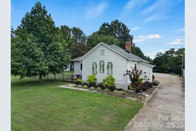 207 Faulkner Street, Clover, SC 29710 - Photo 3