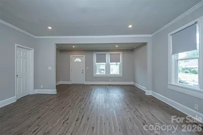 1113 W 5th Avenue, Gastonia, NC 28052 - Photo 9
