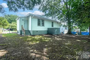 1113 W 5th Ave, Gastonia, NC 28052 - Photo 3