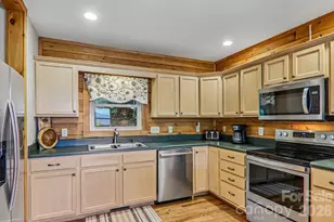 1064 Point of View Dr, Waynesville, NC 28785 - Photo 17