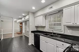 5200 Birchbark Ln, Charlotte, NC 28227 - Photo 9