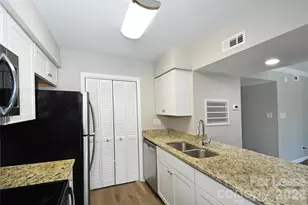 11185 Harrowfield Rd, Charlotte, NC 28226 - Photo 9