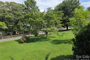 201 Stafford St, Black Mountain, NC 28711 - Photo 5