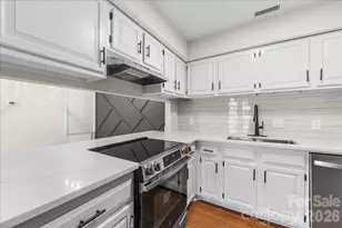 1612 Sharon Rd W, Charlotte, NC 28210 - Photo 11