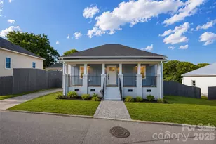 32 2nd St, Cramerton, NC 28032 - Photo 1