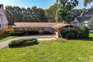 911 Lansdowne Rd, Charlotte, NC 28270 - Photo 15
