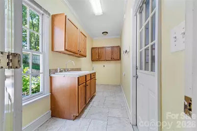 5010 Ardenwoods Drive, Charlotte, NC 28215 - Photo 19