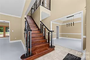 5010 Ardenwoods Dr, Charlotte, NC 28215 - Photo 3