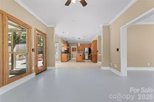 5010 Ardenwoods Dr, Charlotte, NC 28215 - Photo 9