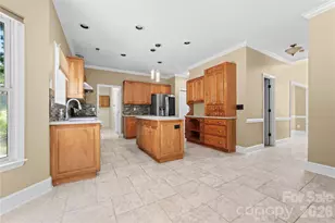 5010 Ardenwoods Dr, Charlotte, NC 28215 - Photo 11