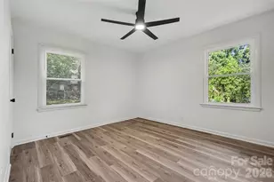 323 Whispering Pines Dr, Charlotte, NC 28217 - Photo 19