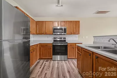 8607 Westhope Street, Charlotte, NC 28216 - Photo 9