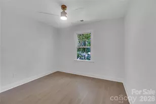 9438 Valley Rd, Charlotte, NC 28270 - Photo 29
