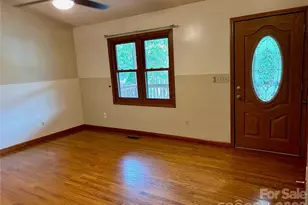21 Ashwood Dr, Asheville, NC 28803 - Photo 9