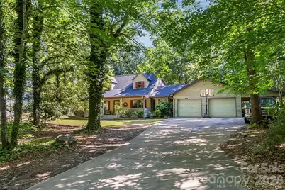 34 Lakeside Drive, Marion, NC 28752 - Photo 1