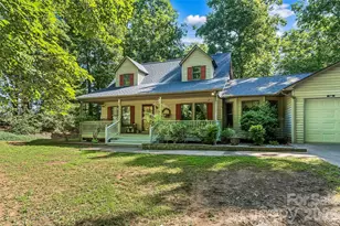 34 Lakeside Dr, Marion, NC 28752 - Photo 3
