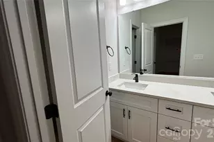 4817 Victoria Ave, Charlotte, NC 28269 - Photo 17