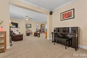 176 Chelsea Nix Ln, Hendersonville, NC 28792 - Photo 7
