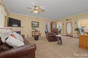 176 Chelsea Nix Ln, Hendersonville, NC 28792 - Photo 3