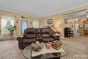 176 Chelsea Nix Ln, Hendersonville, NC 28792 - Photo 5
