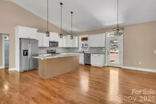 63 Abbey Ln, Hendersonville, NC 28739 - Photo 15