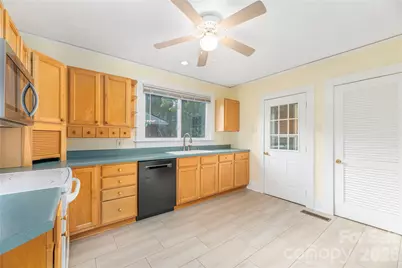 3 Enka Oak Street, Candler, NC 28715 - Photo 9